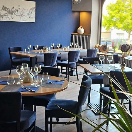 Logis Loire Hotel - Les Cocottes Restaurant Les Rosiers Buitenkant foto